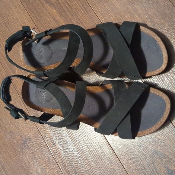 Women's Black Strappy Wedge Sandals - Picture 5 of 9